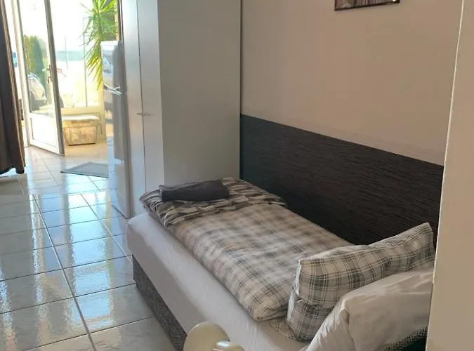 Arthaus Roenoek Апартаменты *